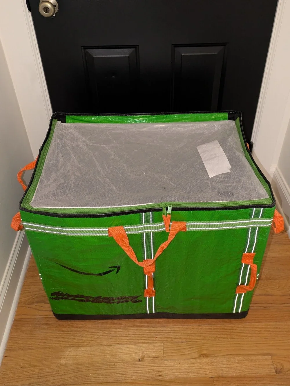 Great Condition Giant zippered tote bag, xl storage bag